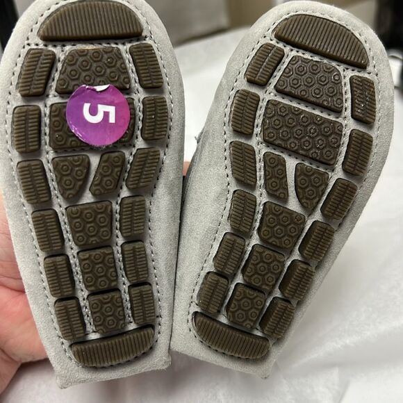 Janie and Jack 100048927 Boy Light Grey Suede Driving Shoe  NWOT size 5 - Picture 7 of 8